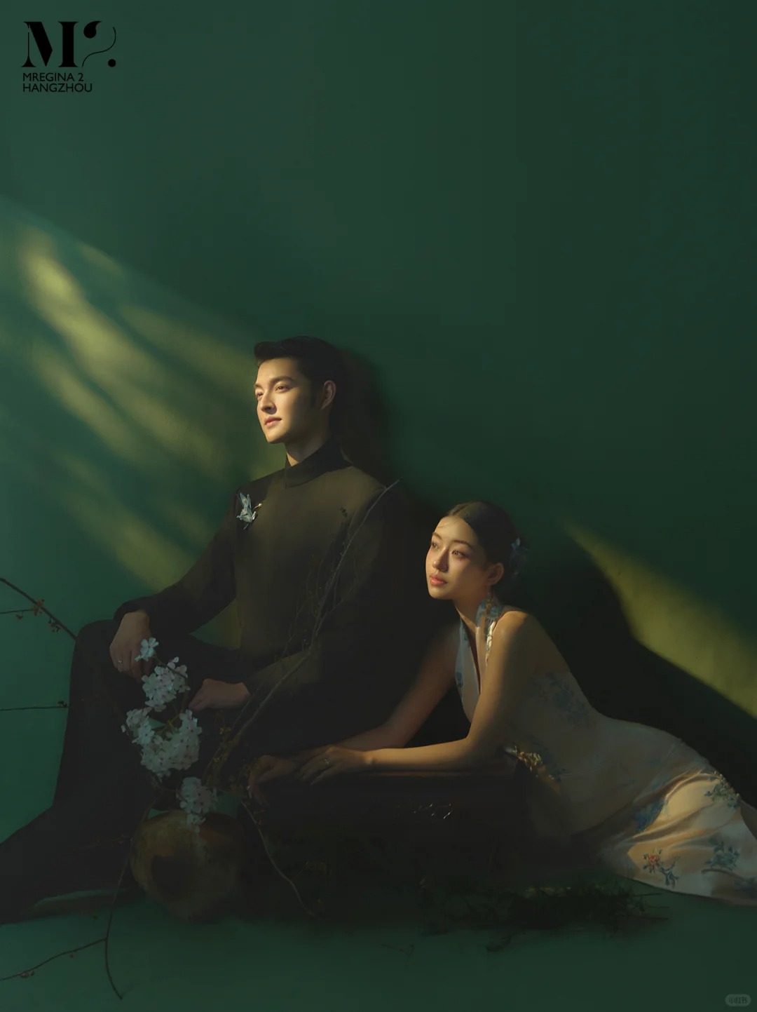 一袭旗袍染芳华·温婉清冷新中式婚纱照🎋_7_M2高定婚纱摄影_来自小红书网页版.jpg.jpg