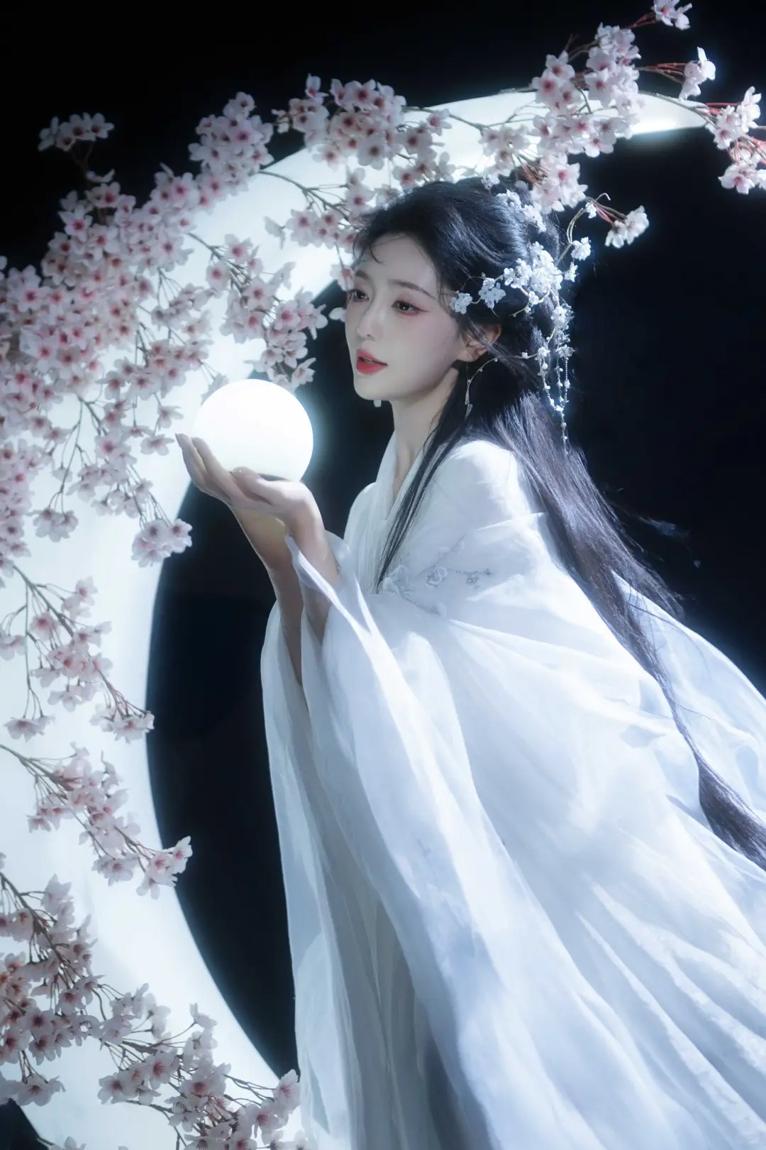 花前月下🌙｜自带唯美浪漫的意境氛围感_13_成都美人赋古风艺术照_来自小红书网页版.jpg