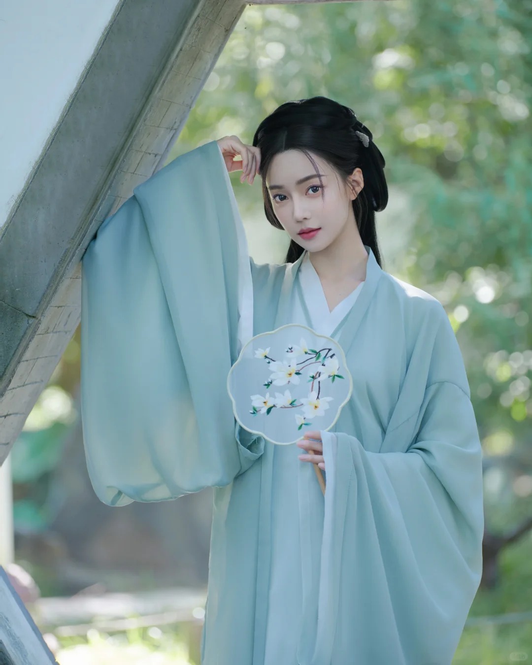 颐和园汉服写真打卡，怎能错过如此美景_4_阑梦古装摄影写真馆_来自小红书网页版.jpg