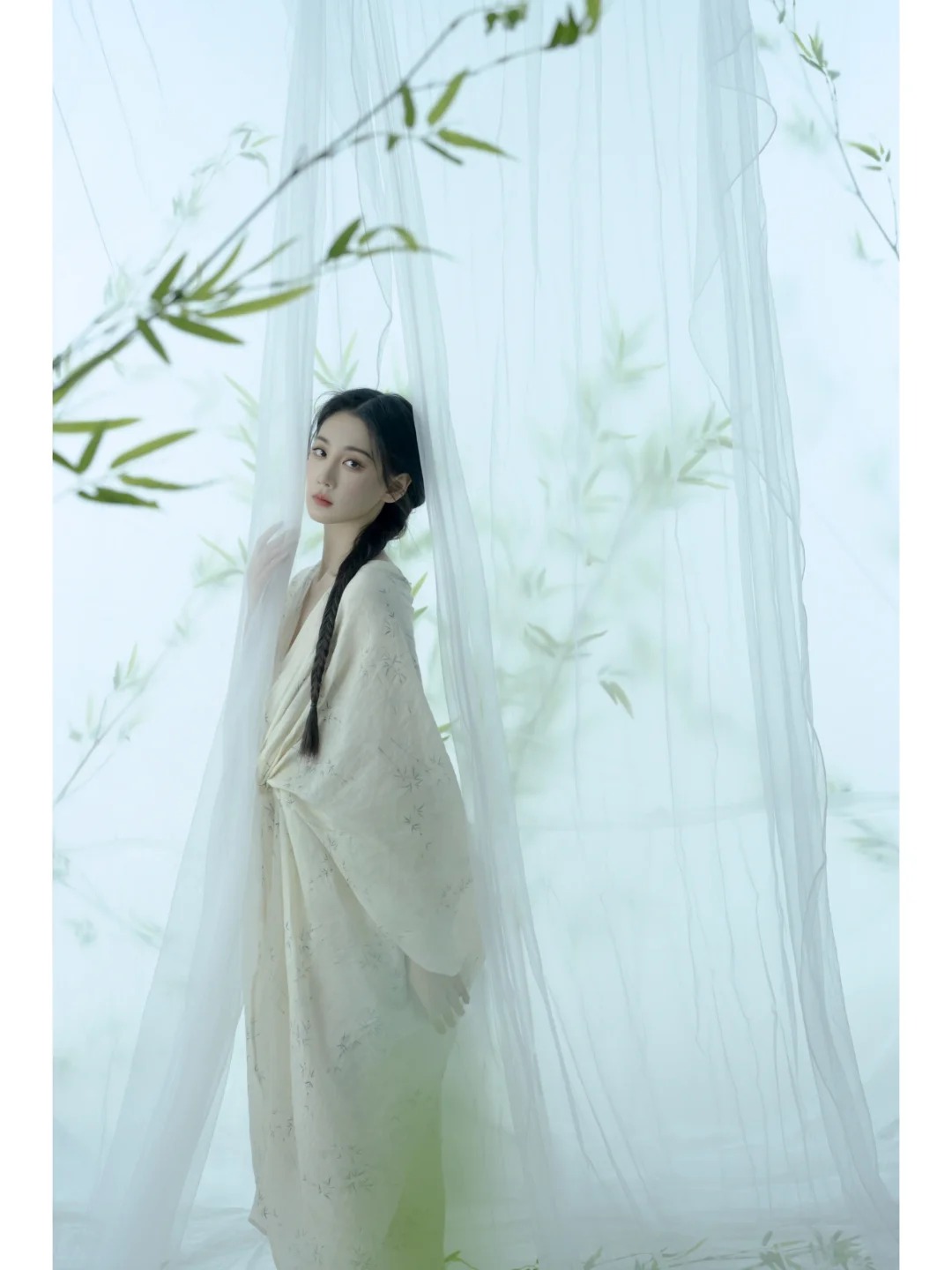 🍃听说绿是夏天的颜色？纯欲风汉服写真_5_阑梦古装摄影写真馆_来自小红书网页版.jpg