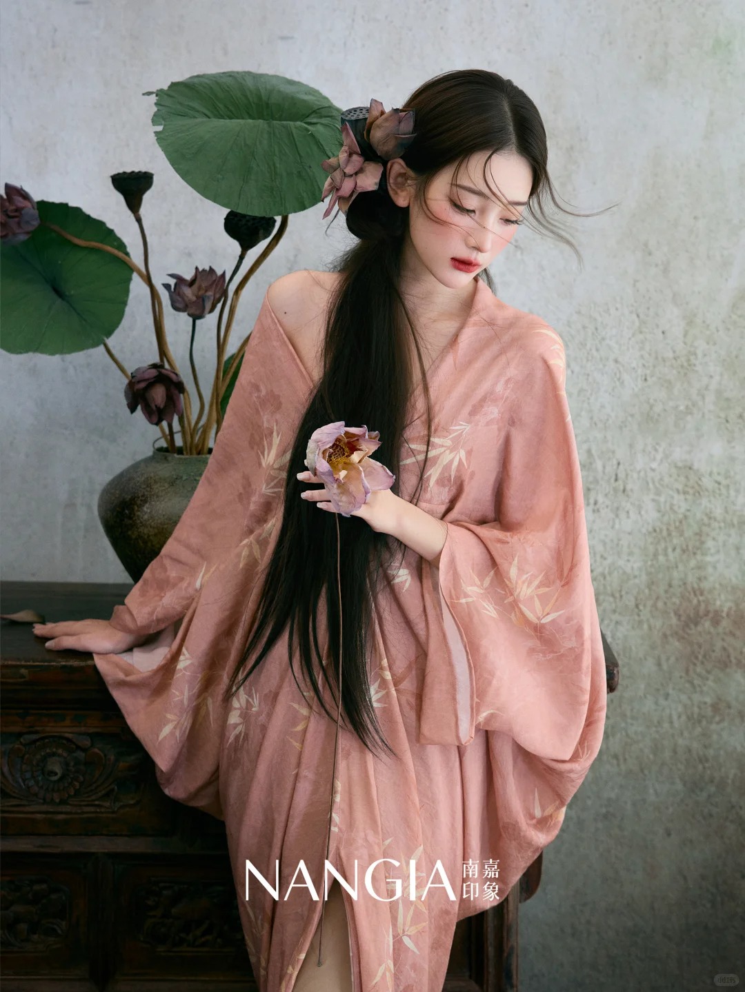 一池残荷，梦断秋水🪷古风少女感新中式写真_3_南嘉STUDIO_来自小红书网页版.jpg